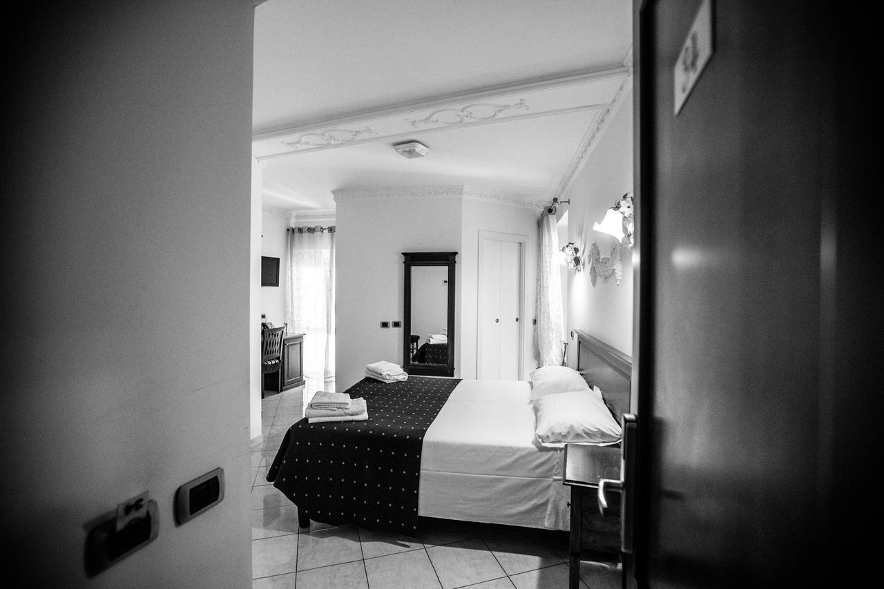 Hotel De Monti Rzym Zewnętrze zdjęcie