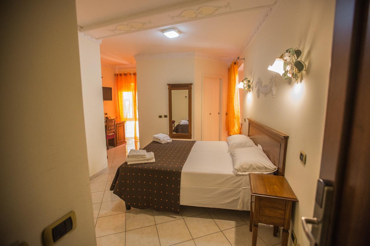 Hotel De Monti Rzym Zewnętrze zdjęcie