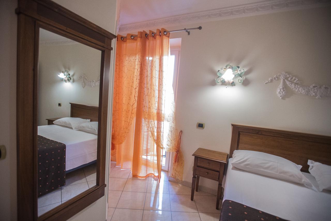 Hotel De Monti Rzym Zewnętrze zdjęcie