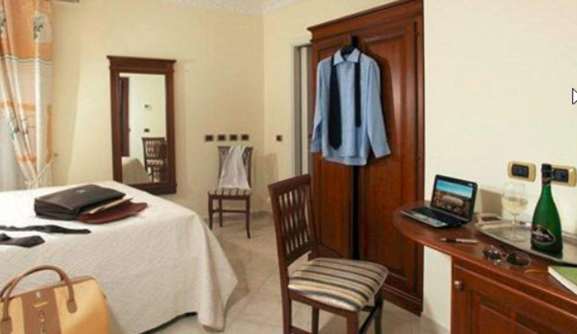 Hotel De Monti Rzym Zewnętrze zdjęcie